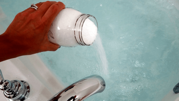 Üyeyi artırmak için soda ile banyo