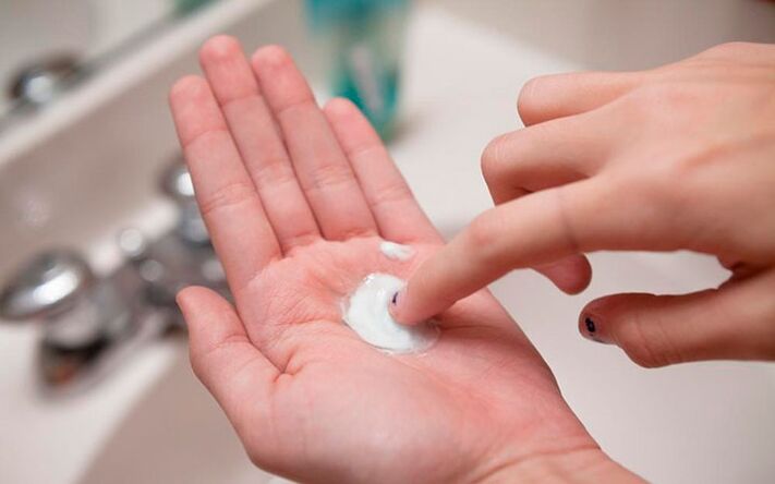 Penis büyütme için soda ile fırçalayın